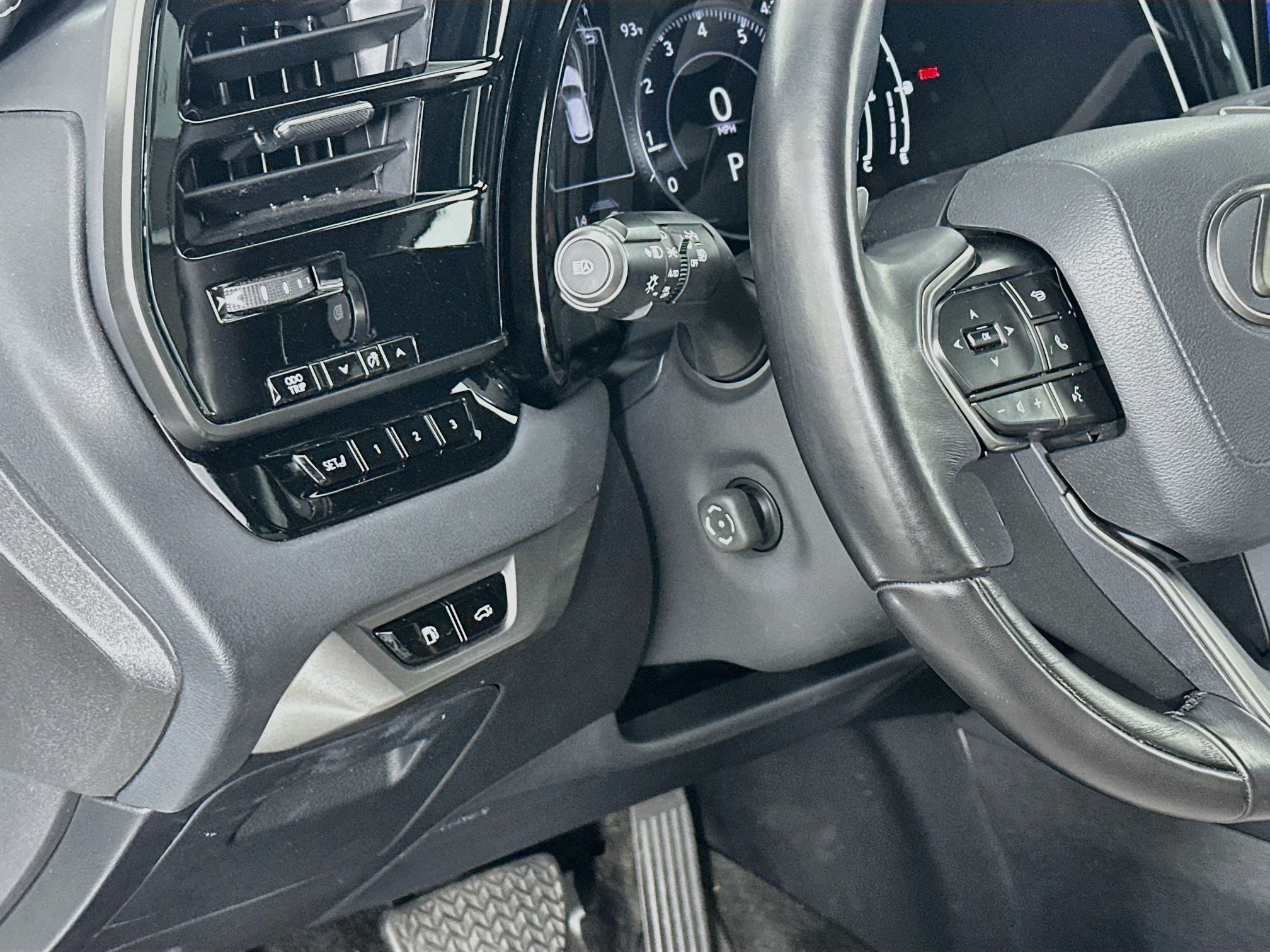 Used 2023 Lexus RX 350 Premium w/ Cold Area Package FWD image 17