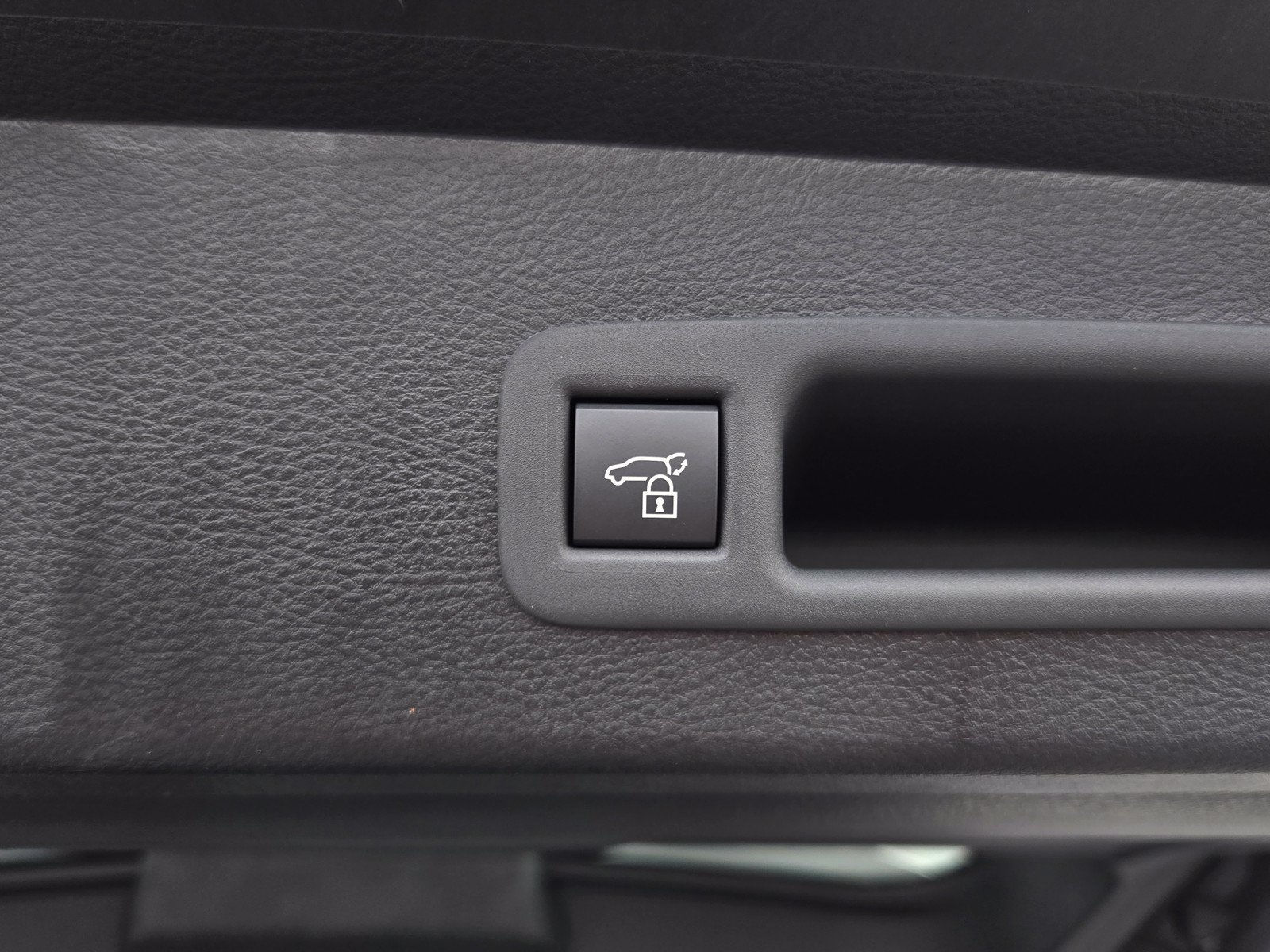 Used 2026 Toyota Sienna XLE FWD image 28