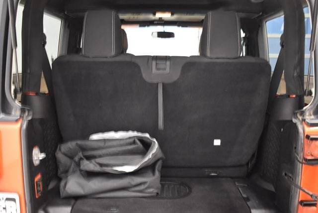 Used 2015 Jeep Wrangler Sahara AWD/4WD image 16