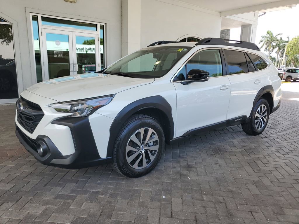 Used 2023 Subaru Outback Premium AWD/4WD image 2
