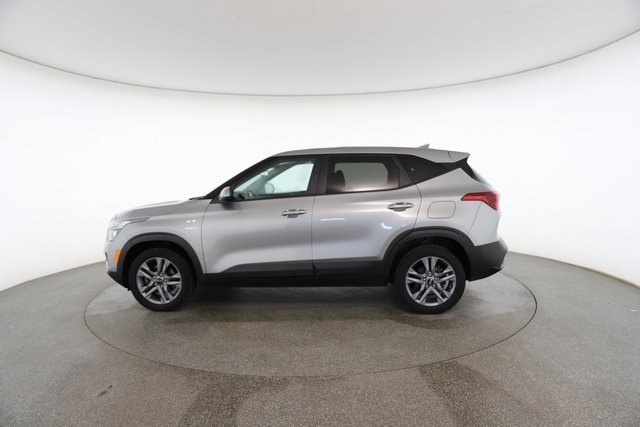 Used 2021 Kia Seltos LX image 7