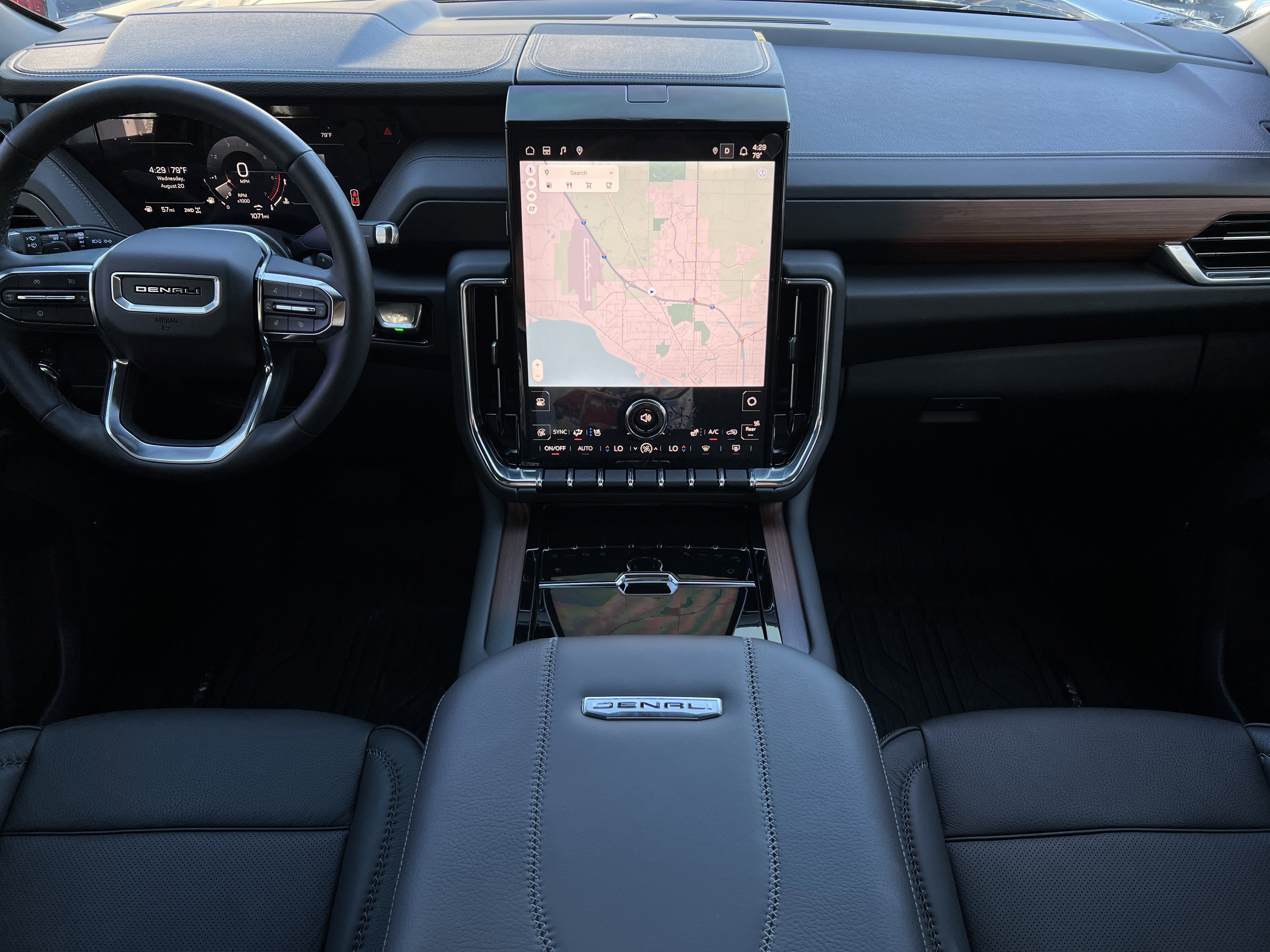 Used 2025 GMC Yukon XL Denali image 37