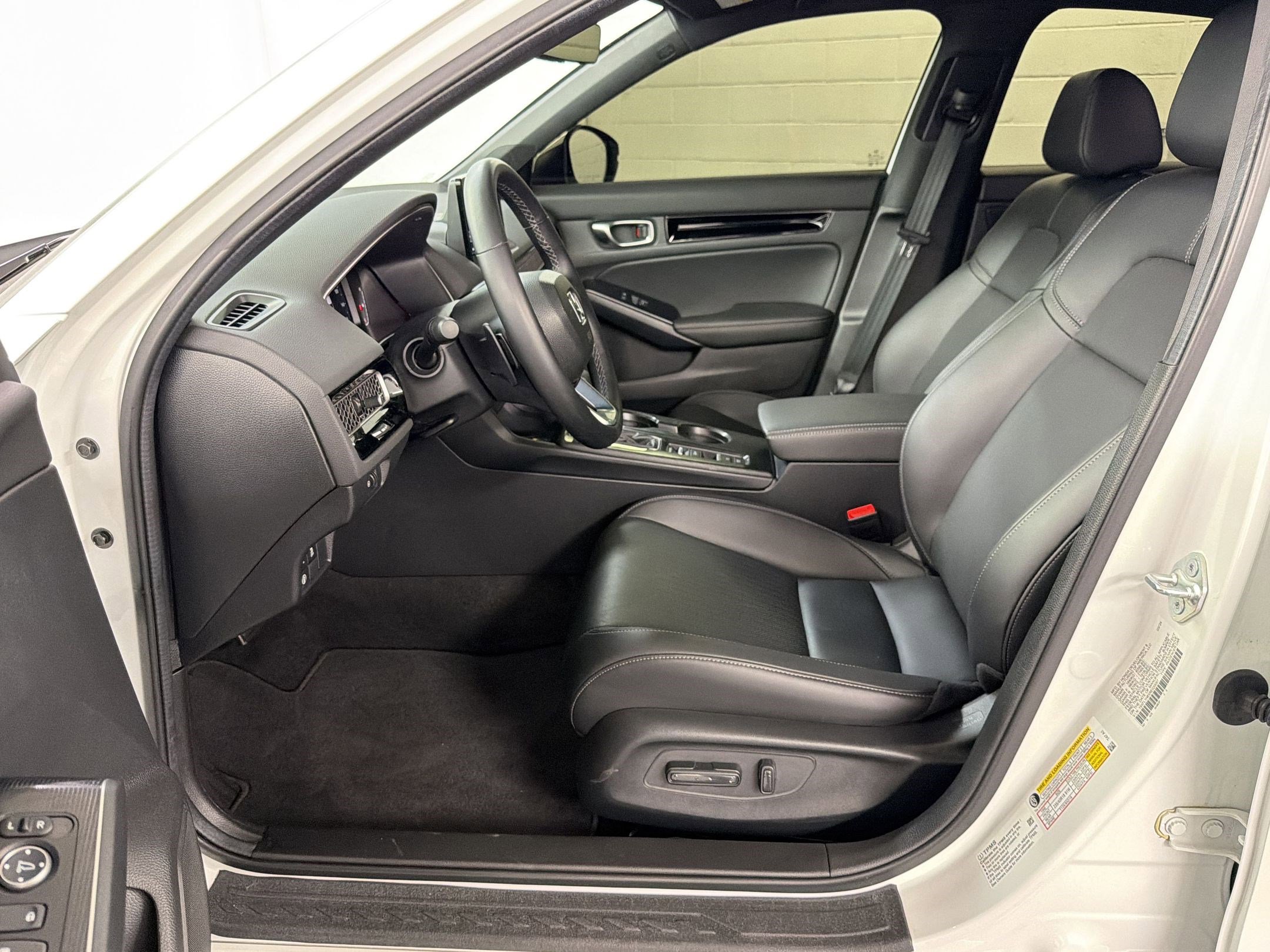 Certified 2024 Honda Civic Sport Touring image 5