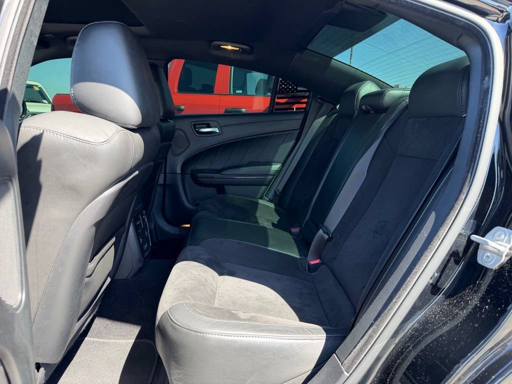 Used 2022 Dodge Charger R/T w/ Plus Group RWD image 4