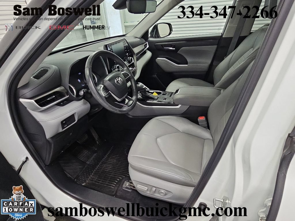 Used 2022 Toyota Highlander XLE FWD image 10