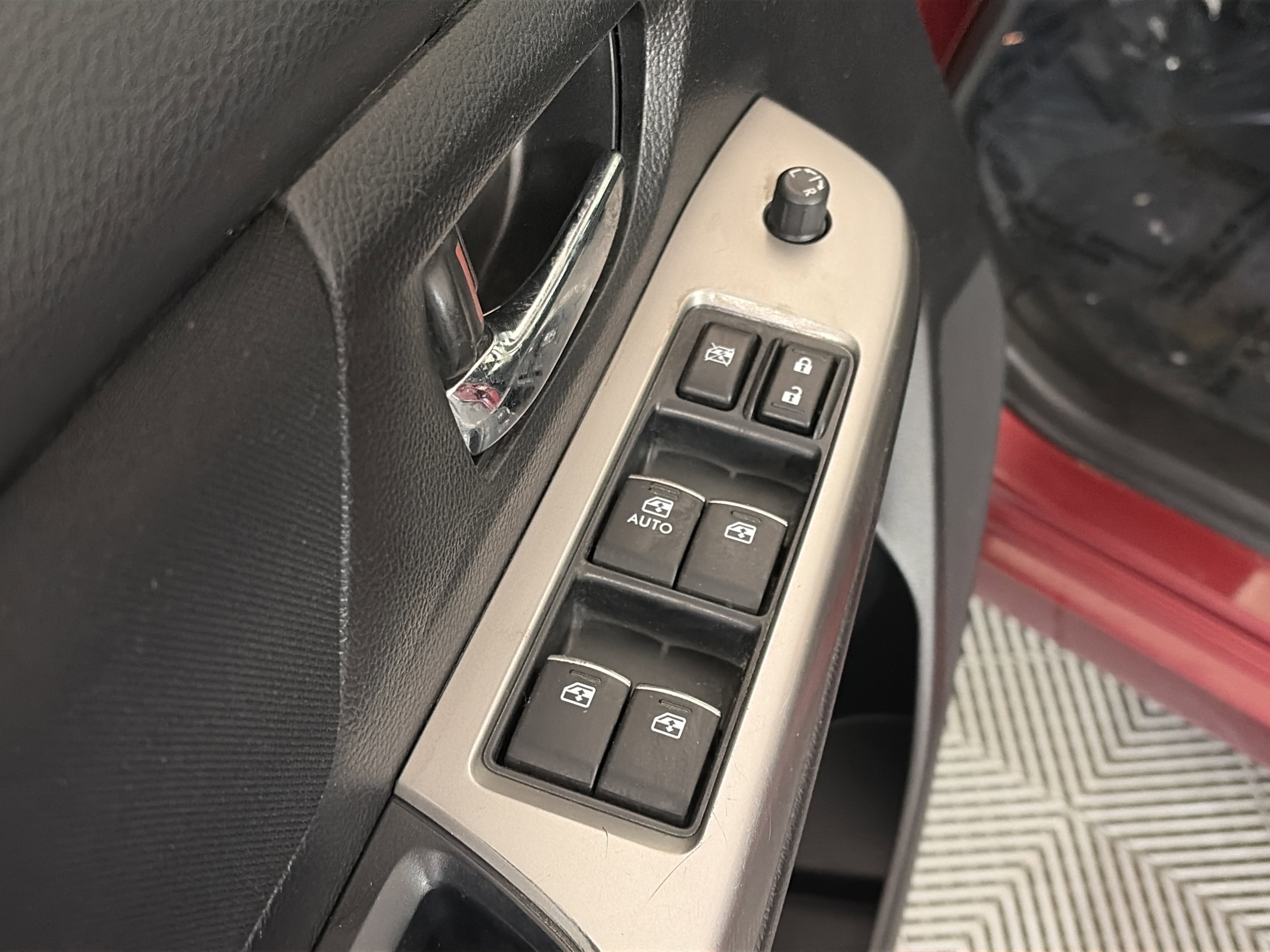 Used 2015 Subaru Impreza 2.0i Premium image 13