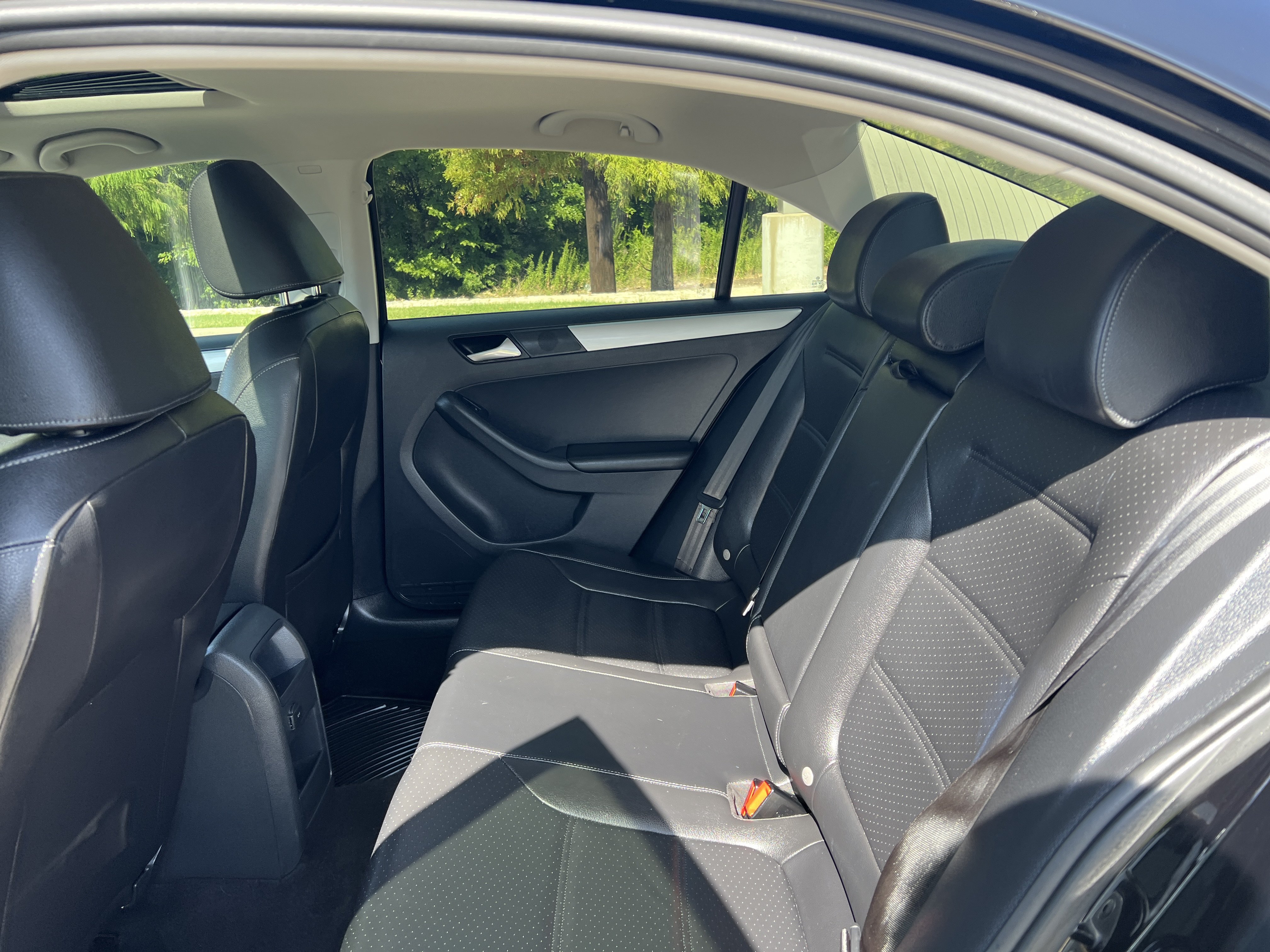 Used 2018 Volkswagen Jetta SEL FWD image 29