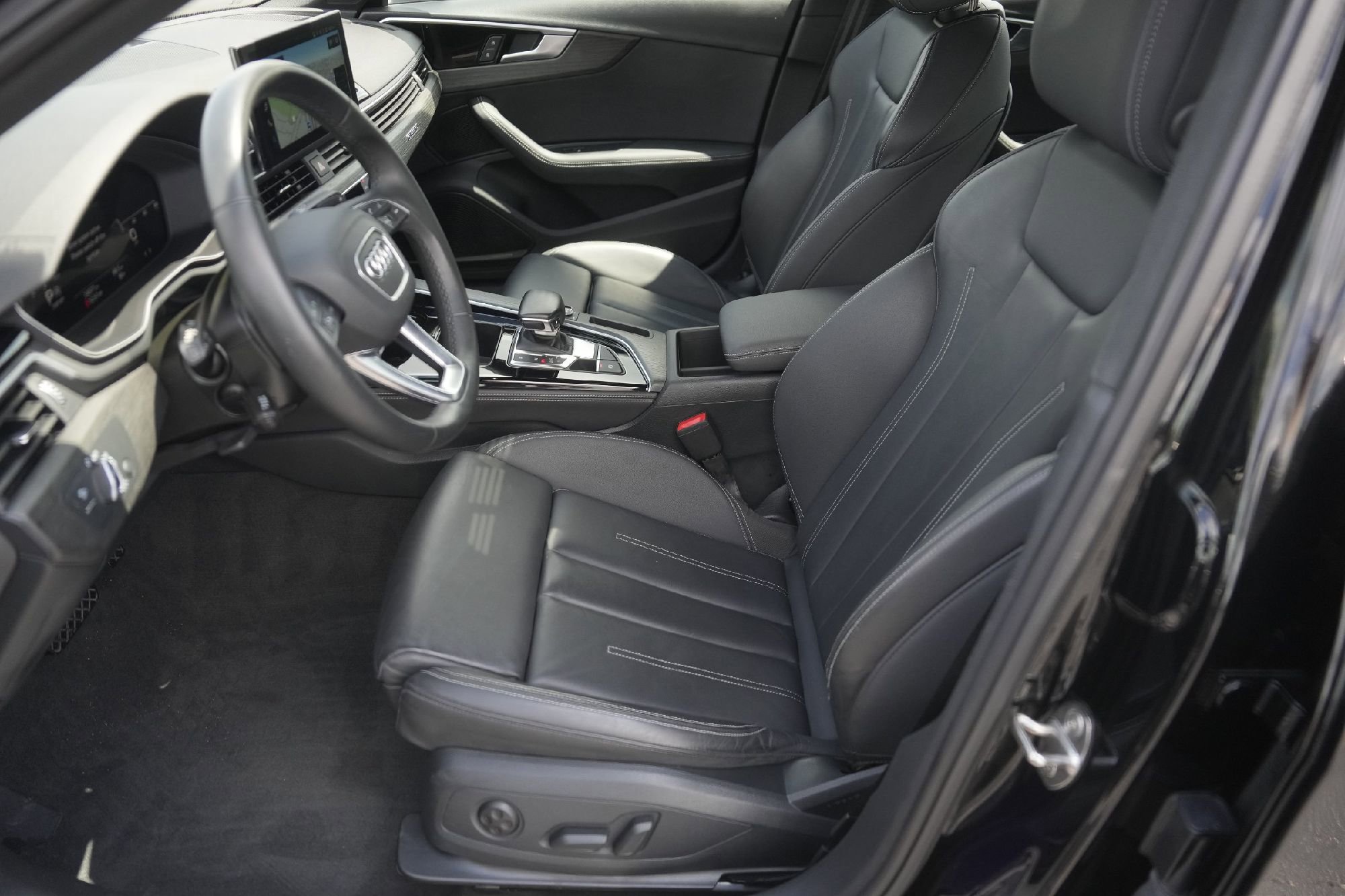 Used 2023 Audi A4 2.0T Premium Plus w/ Premium Plus Package image 9