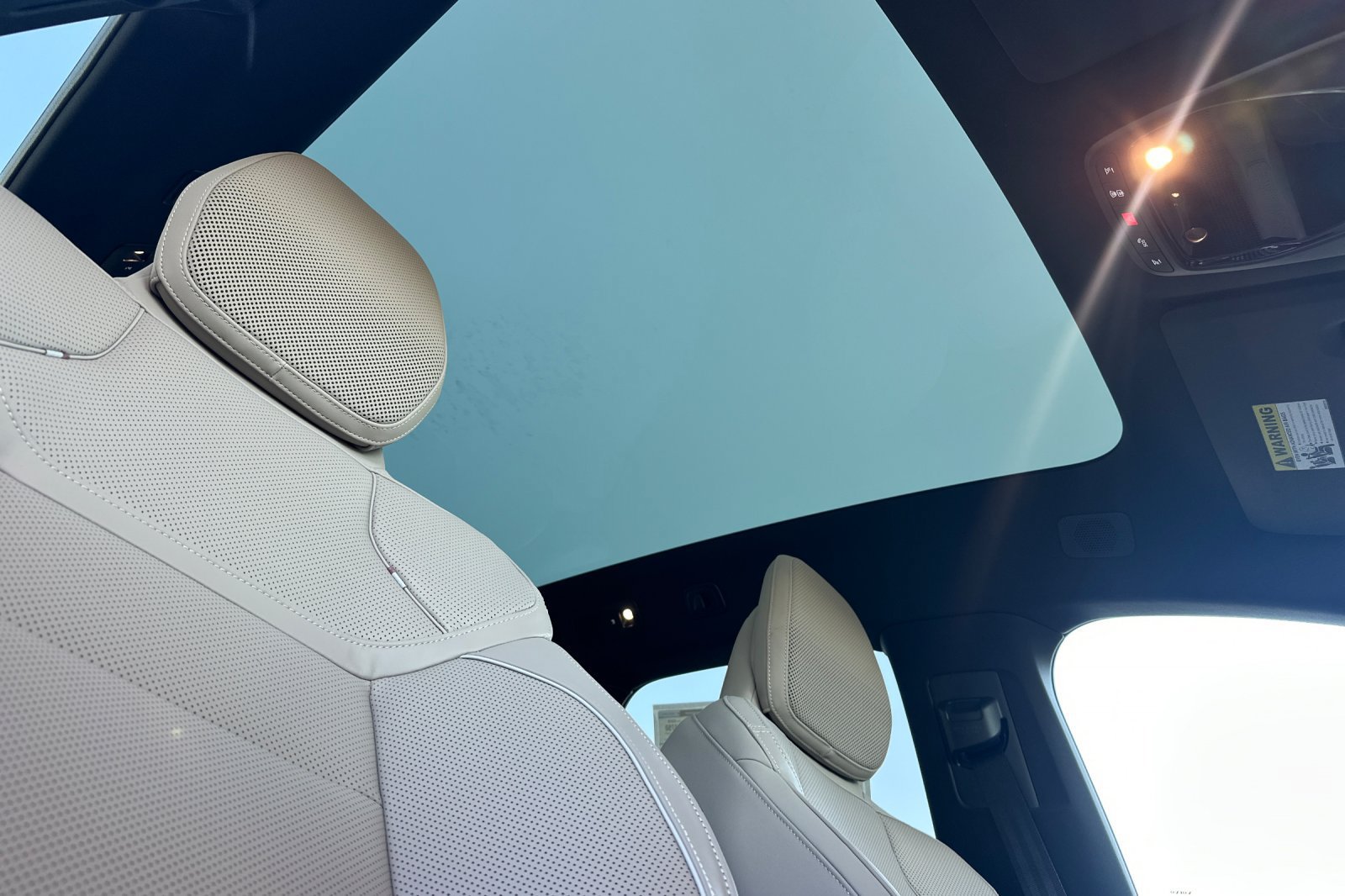 New 2027 Volvo EX60 Ultra AWD/4WD image 17