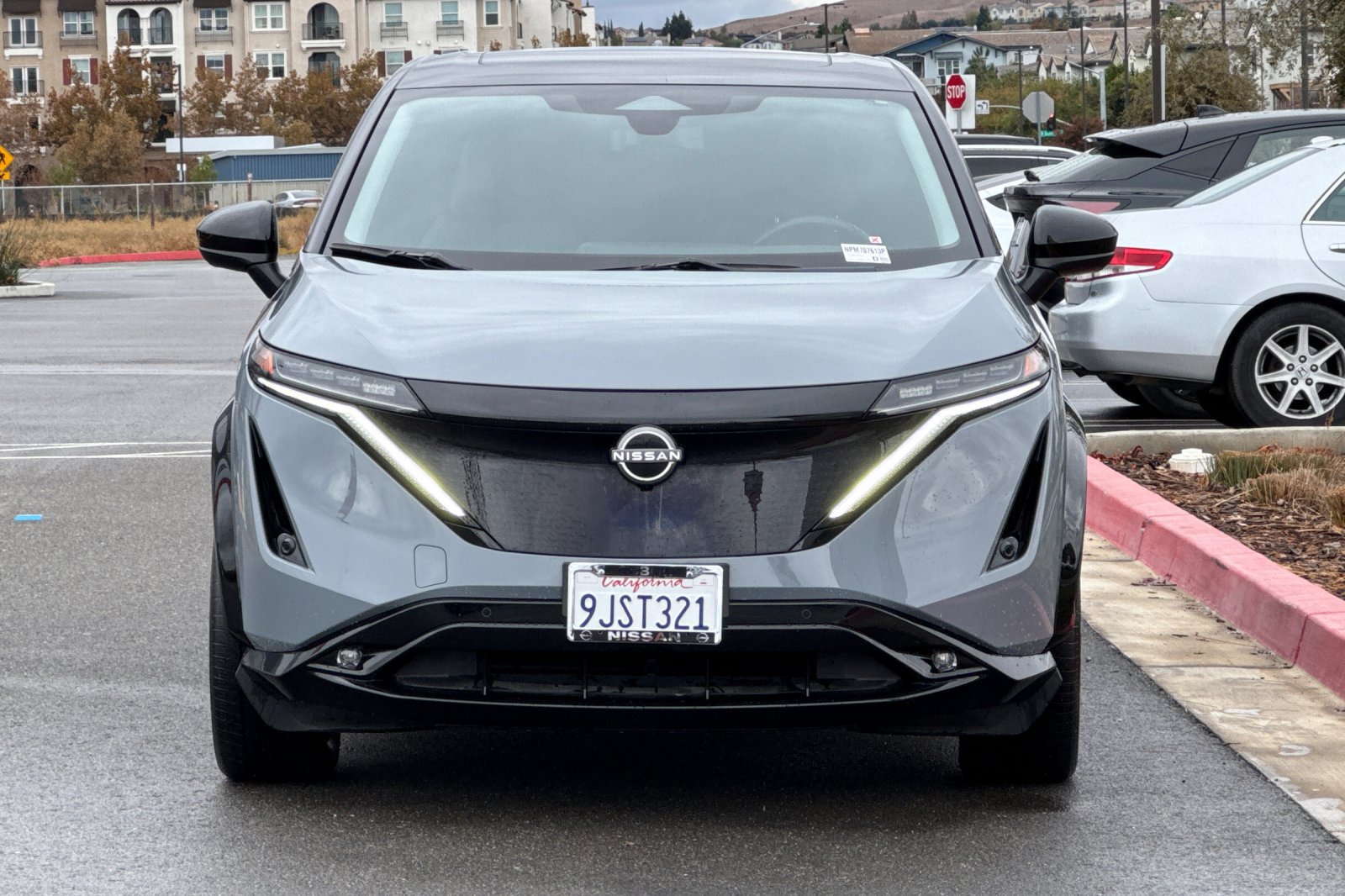 Used 2023 Nissan Ariya AWD image 9