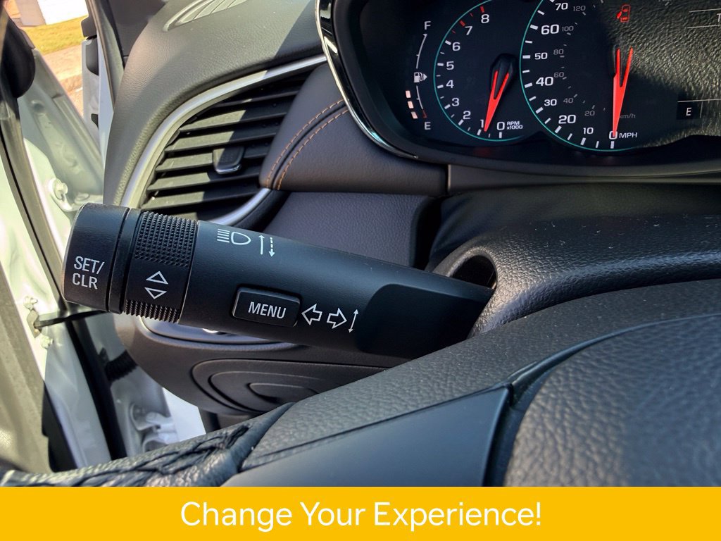 Used 2022 Chevrolet Trax LT w/ Sport Edition FWD image 24