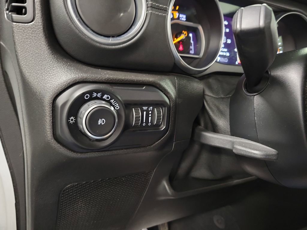 Used 2019 Jeep Wrangler Unlimited Sahara w/ LED Lighting Group image 21