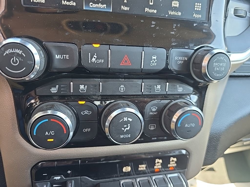 Used 2024 RAM 2500 Laramie w/ Safety Group image 18