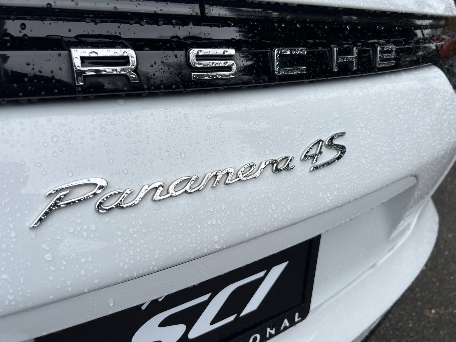 Used 2018 Porsche Panamera 4S AWD/4WD image 5