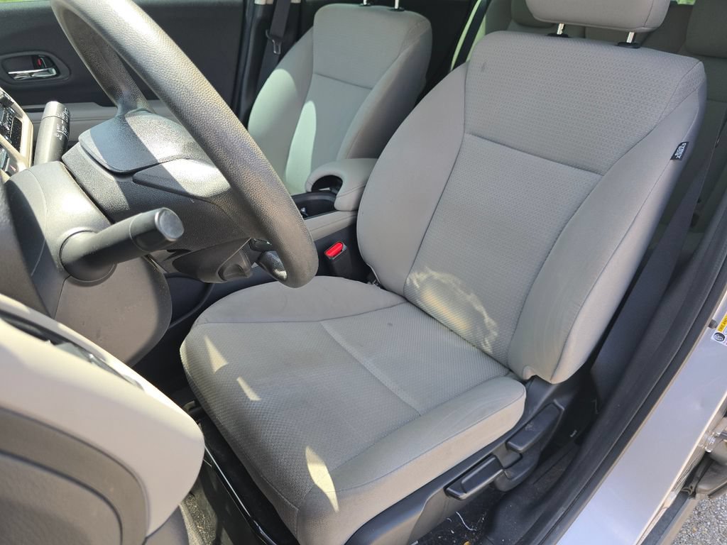 Used 2022 Honda HR-V LX image 17