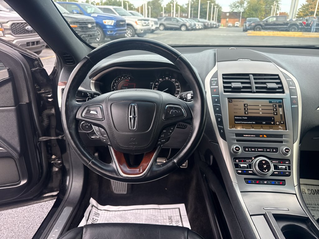 Used 2018 Lincoln MKZ Reserve w/ Magnetic Appearance Package FWD image 24