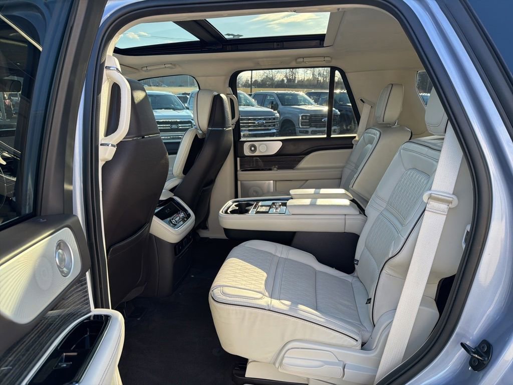Used 2021 Lincoln Navigator Black Label AWD/4WD image 14