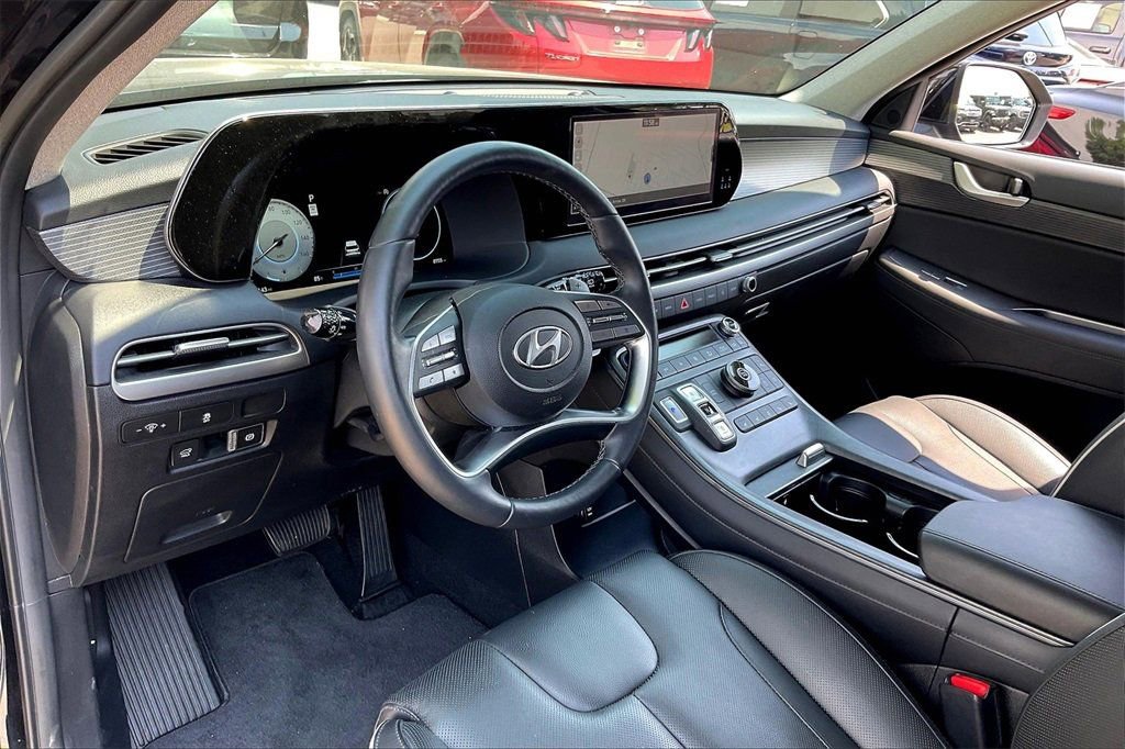 Used 2025 Hyundai Palisade Limited image 37