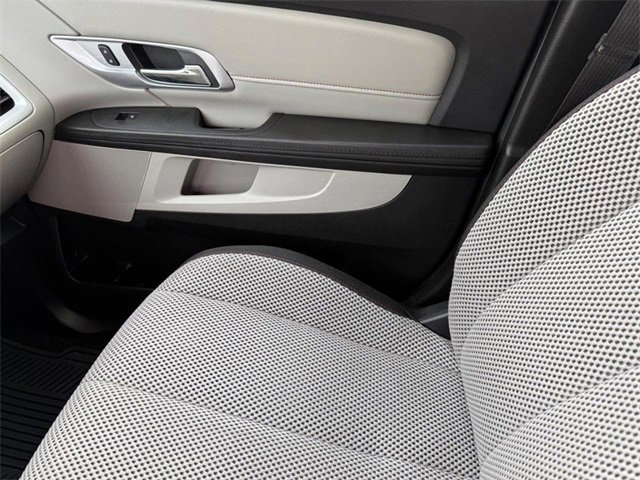 Used 2017 GMC Terrain SLE image 26