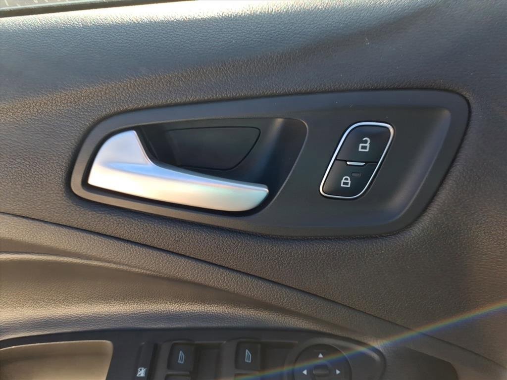 Used 2017 Ford Escape SE image 14