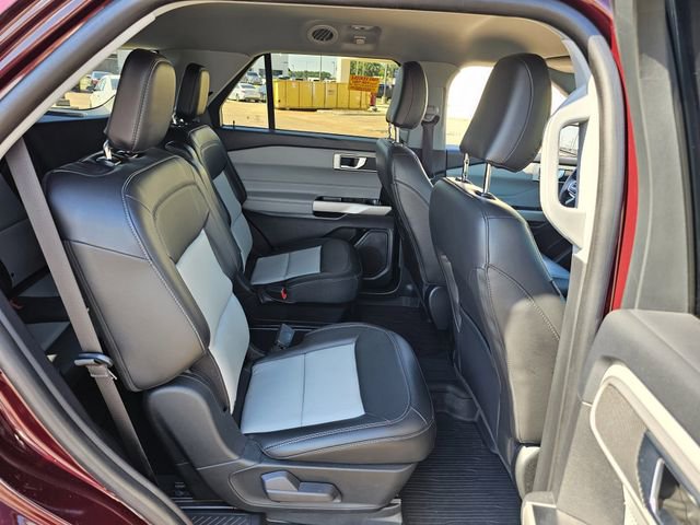 Certified 2022 Ford Explorer XLT w/ Equipment Group 202A image 27