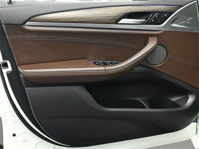 Used 2018 BMW X3 M40i w/ Premium Package image 9