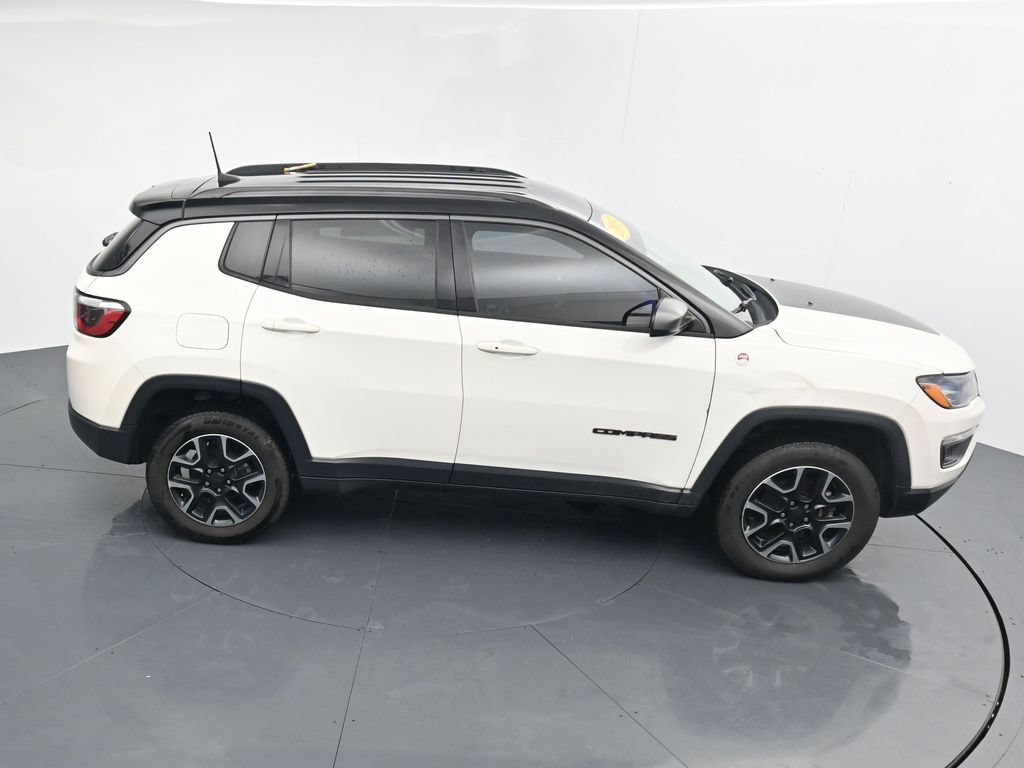 Used 2019 Jeep Compass Trailhawk w/ Popular Equipment Group AWD/4WD image 28