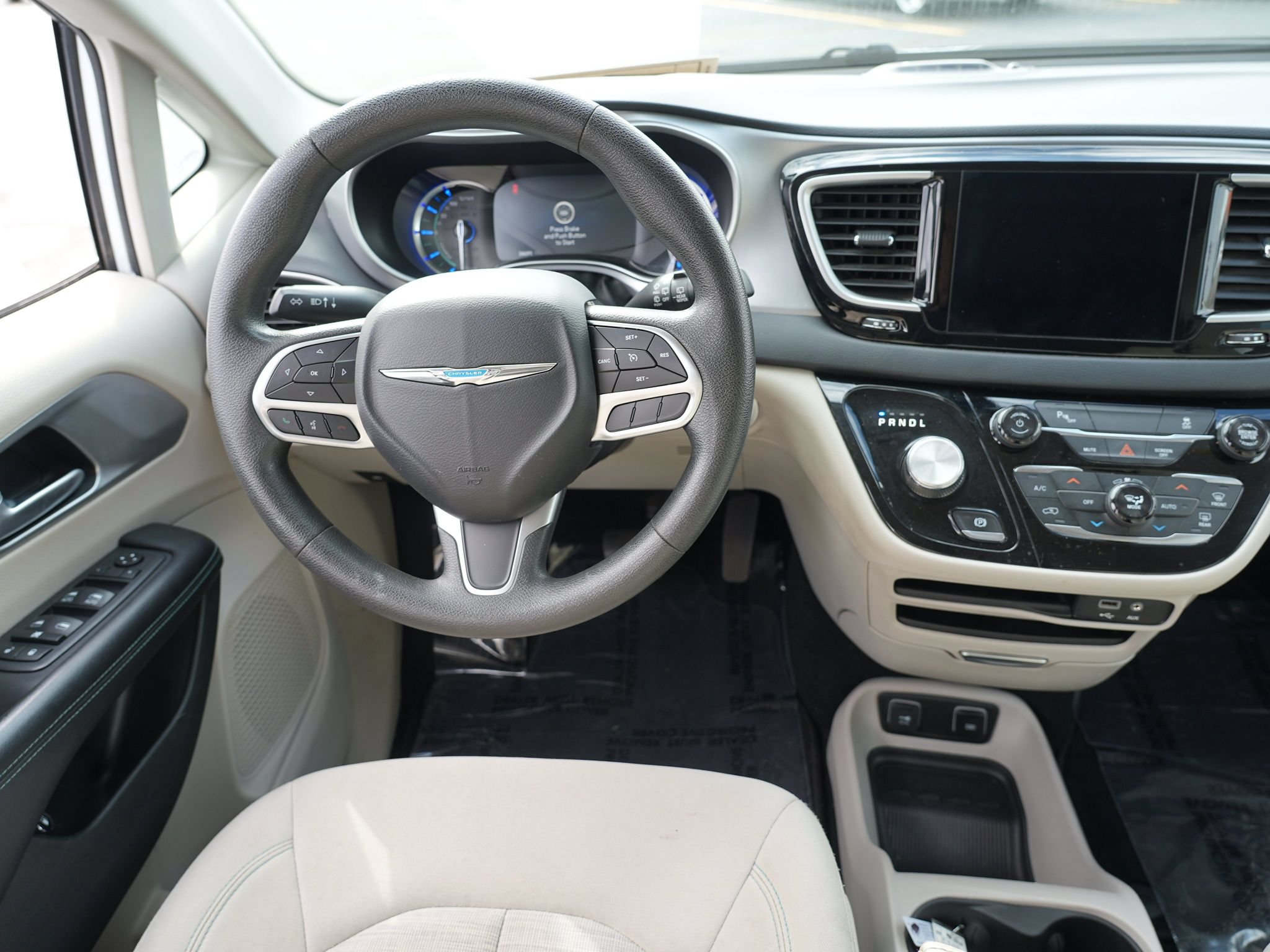 Used 2018 Chrysler Pacifica Touring Plus FWD image 21