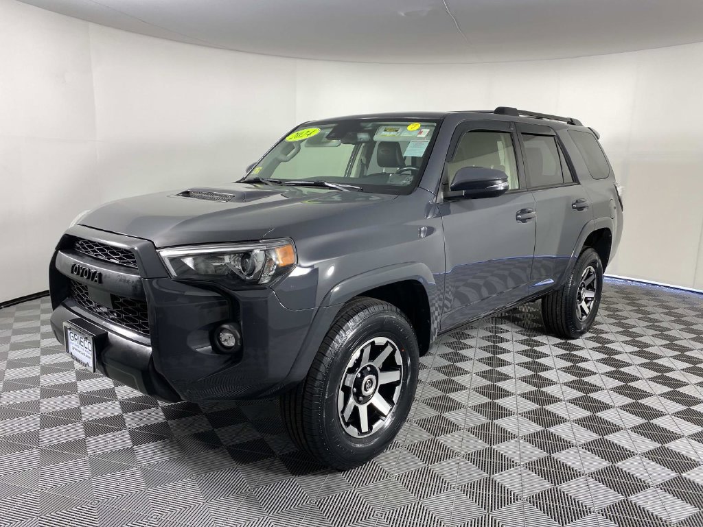 Used 2024 Toyota 4Runner TRD Off-Road Premium w/ Moonroof Package AWD/4WD image 4
