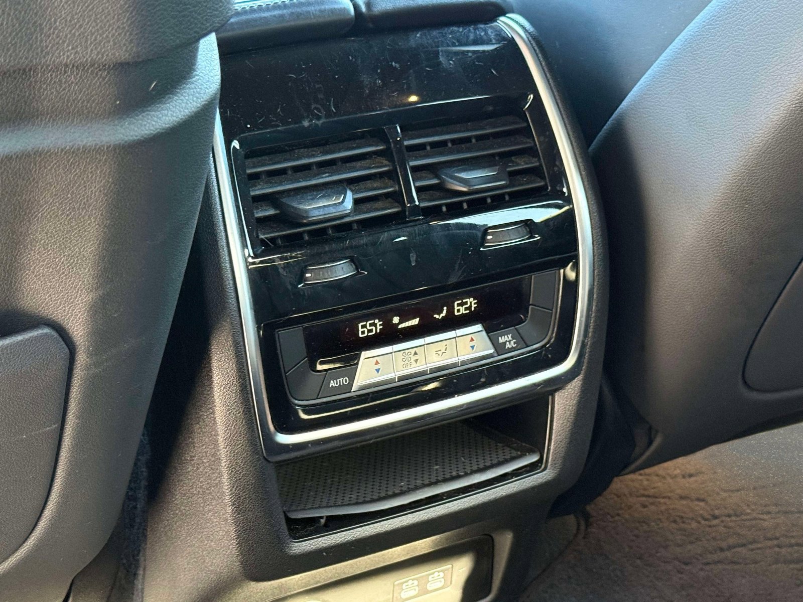 Used 2021 BMW X7 xDrive40i w/ M Sport Package image 33