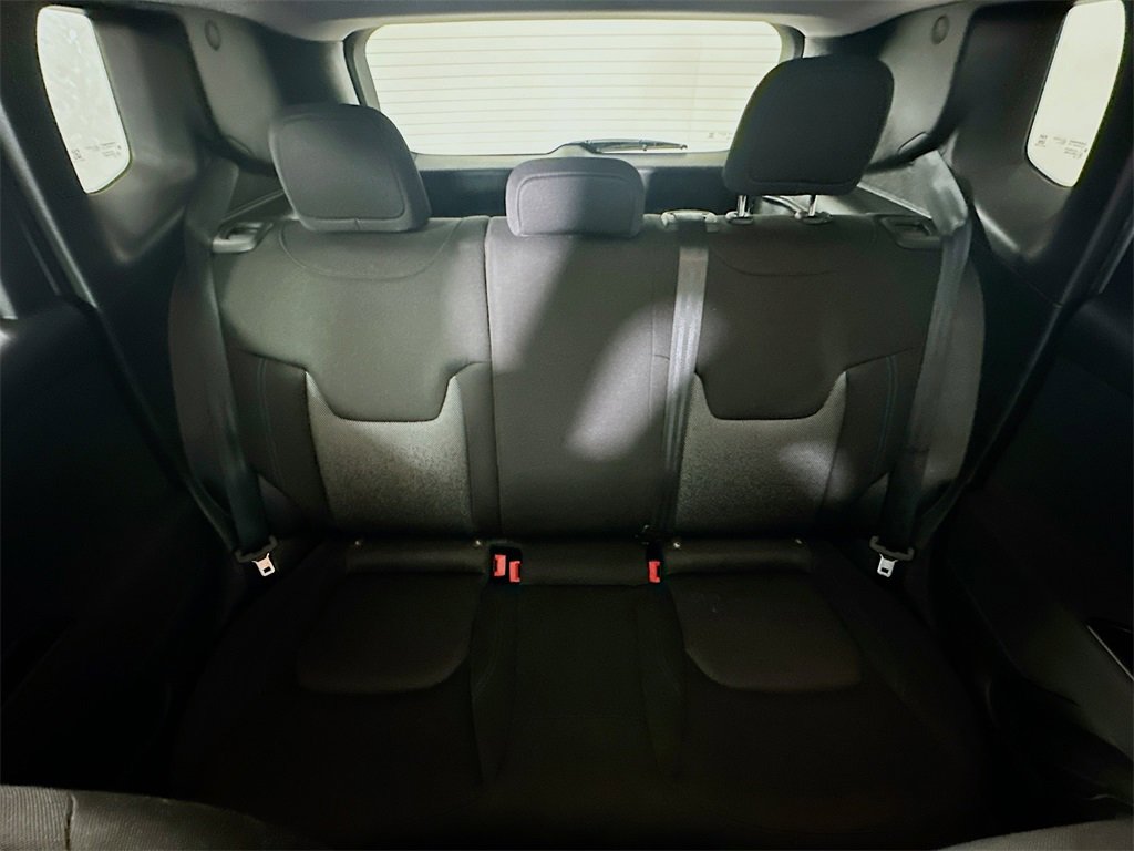 Used 2021 Jeep Renegade Latitude image 13