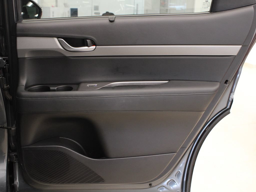 Used 2021 Hyundai Palisade SEL w/ Premium Package FWD image 33