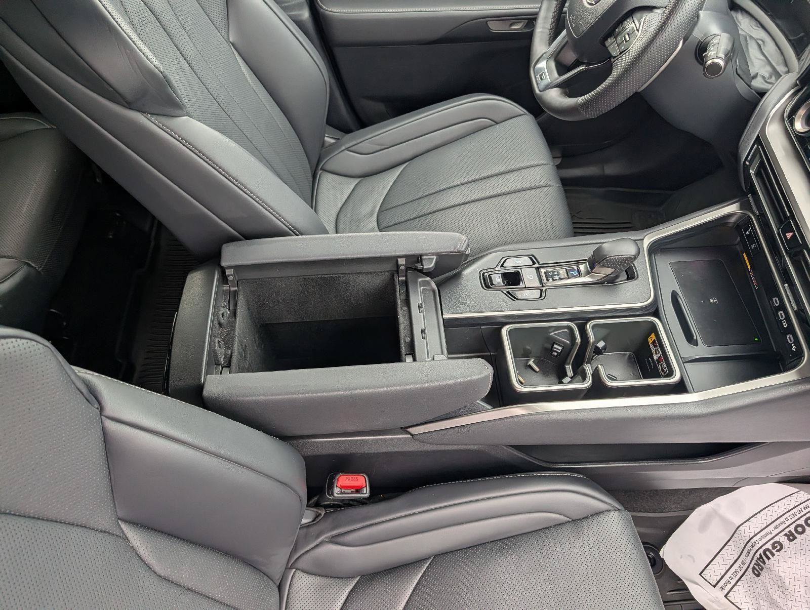 Used 2025 Lexus TX 500h AWD w/ Technology Package image 22