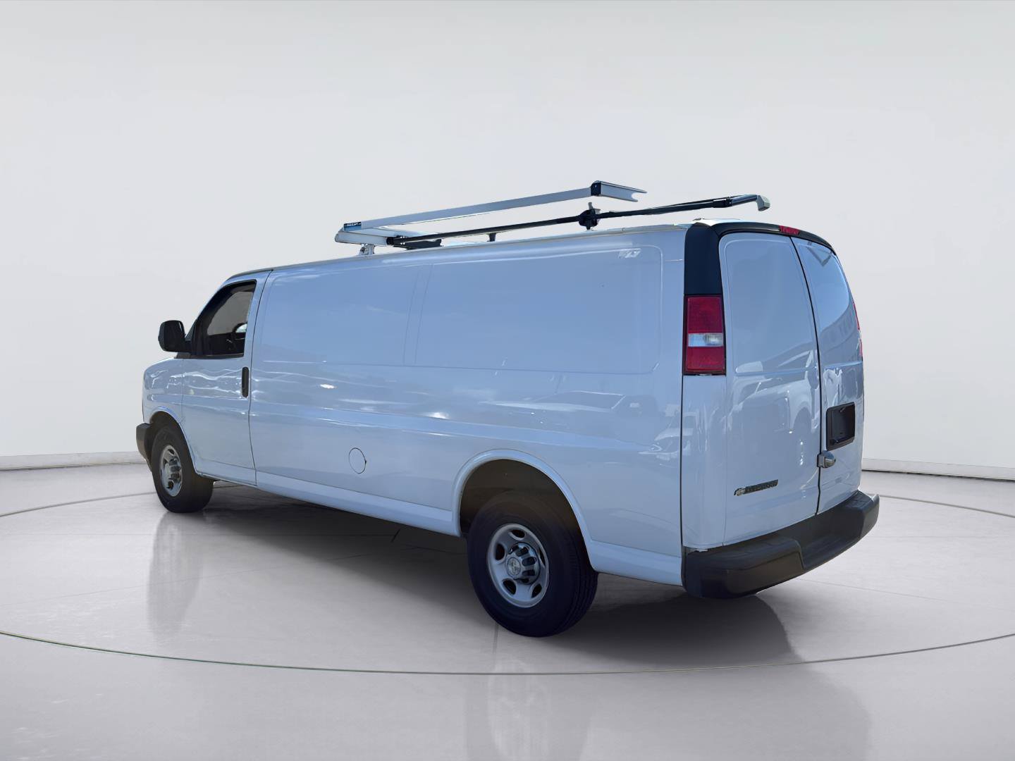 Used 2023 Chevrolet Express 2500 Extended w/ Driver Convenience Package RWD image 4