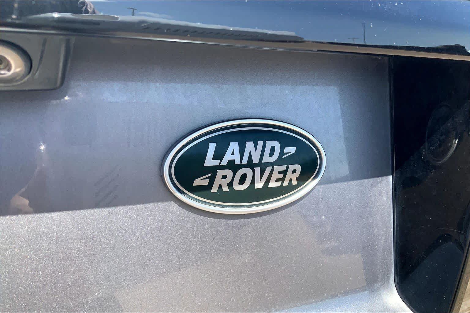 Used 2020 Land Rover Discovery Sport SE R-Dynamic AWD/4WD image 9