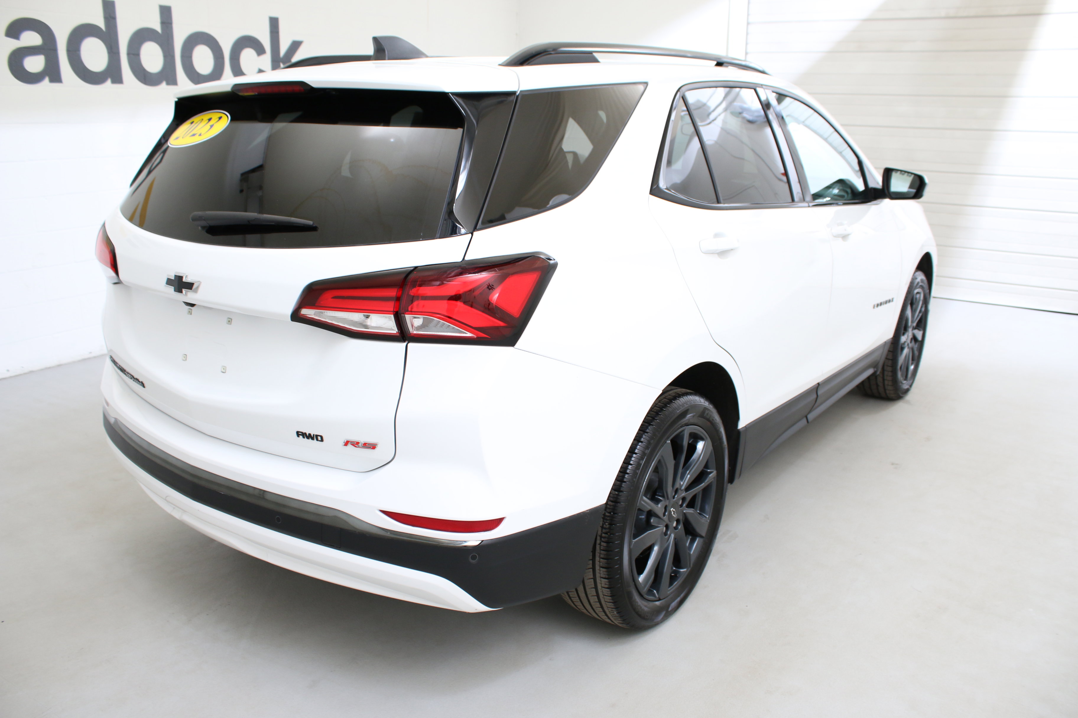 Used 2023 Chevrolet Equinox RS AWD/4WD image 9