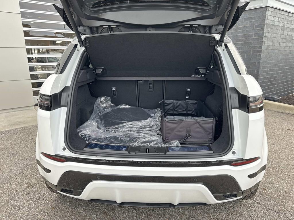 New 2026 Land Rover Range Rover Evoque Dynamic SE image 5