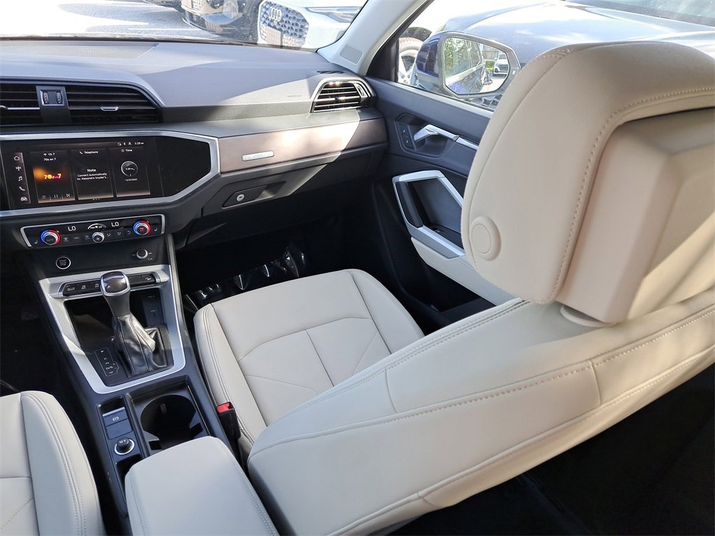 Certified 2023 Audi Q3 2.0T Premium w/ Convenience Package image 25