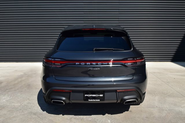 Used 2025 Porsche Macan image 5