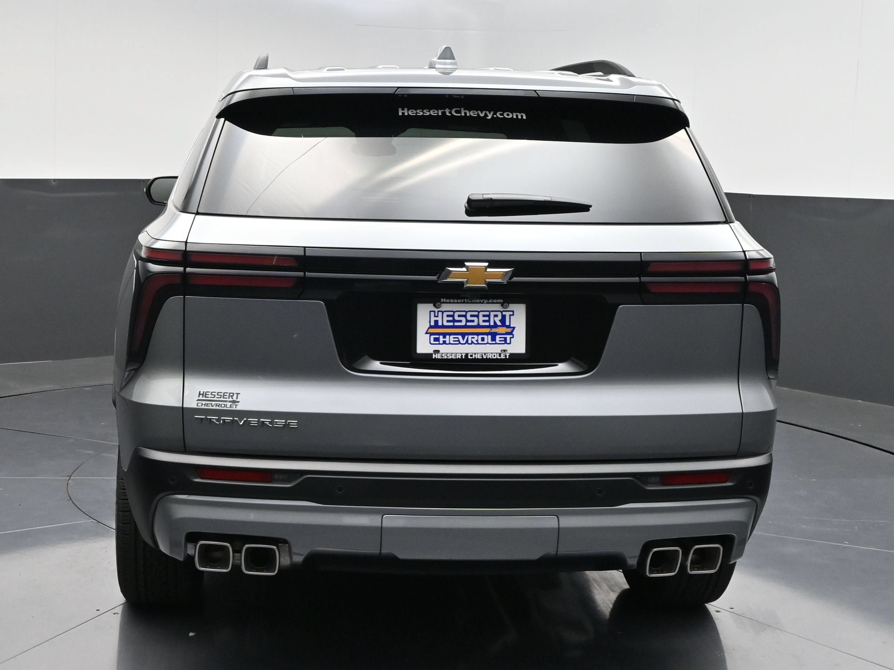 New 2027 Chevrolet Traverse LT w/ Sun and Wheel Package FWD image 7