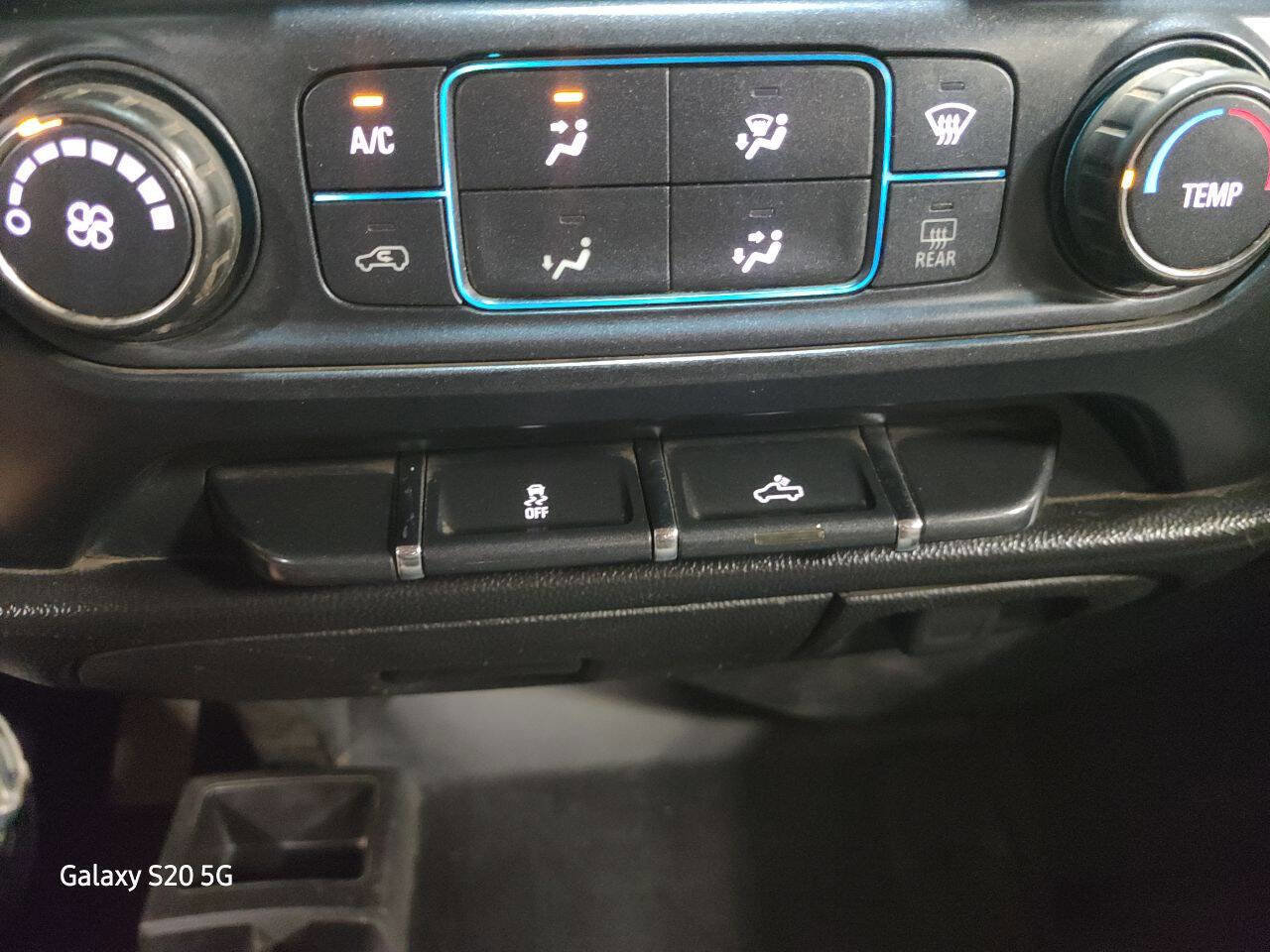 Used 2017 Chevrolet Silverado 2500 W/T image 33