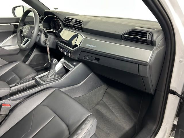 Used 2025 Audi Q3 2.0T Premium AWD/4WD image 8