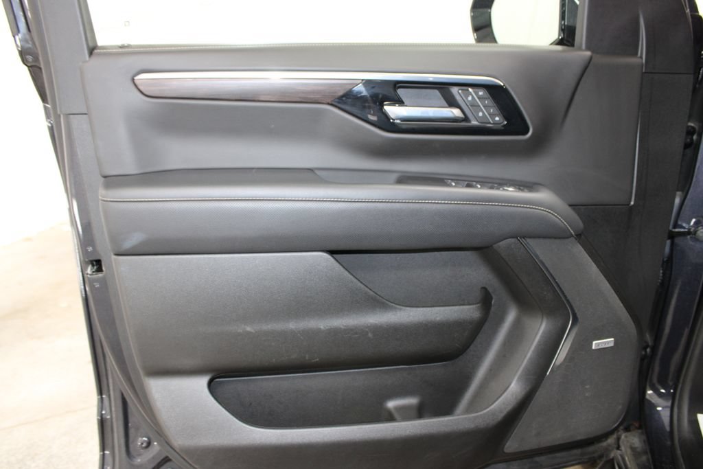 Used 2025 Chevrolet Tahoe Premier RWD image 21
