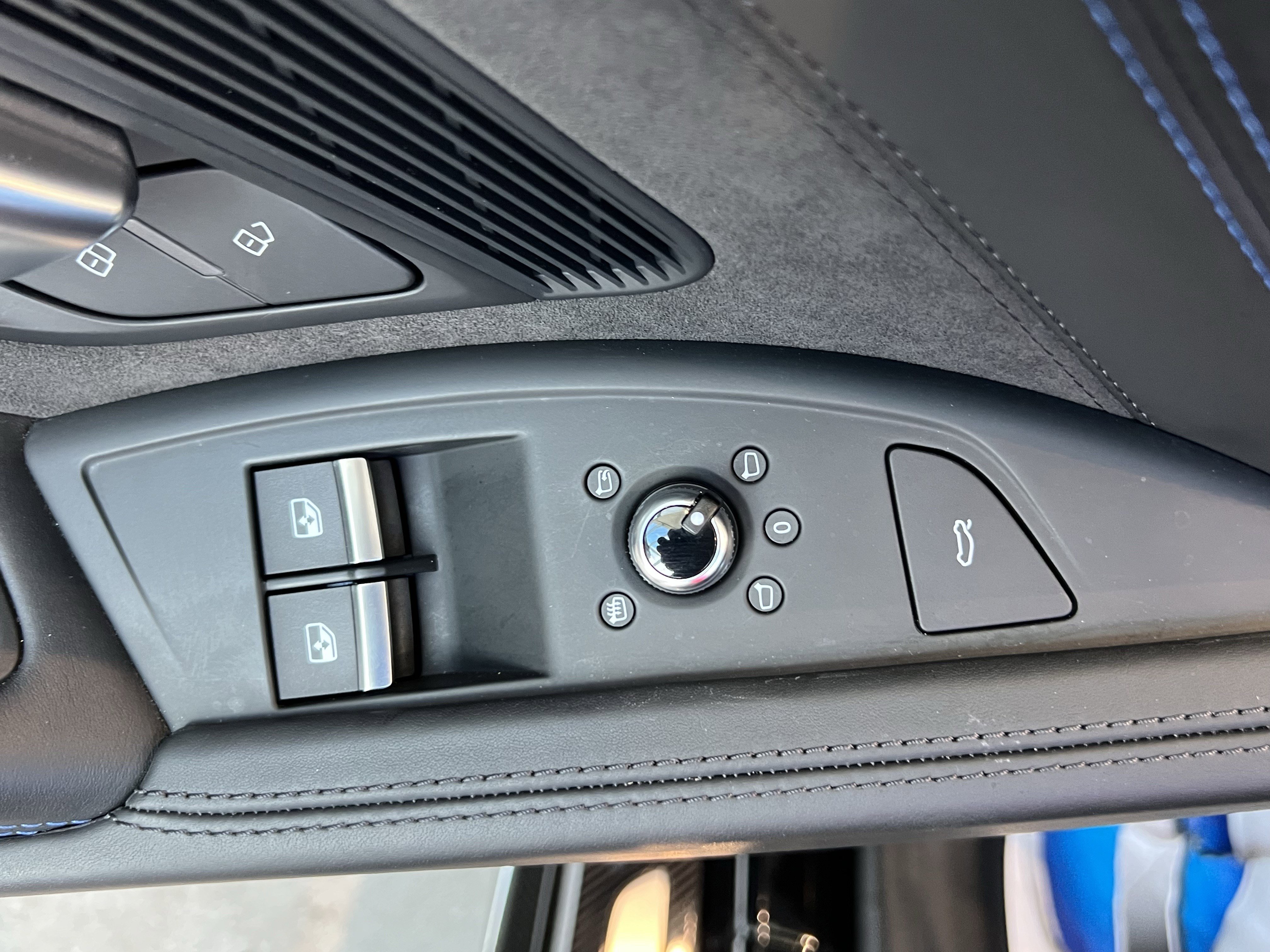 Used 2023 Audi R8 V10 performance w/ R8 Performance Design Package image 15