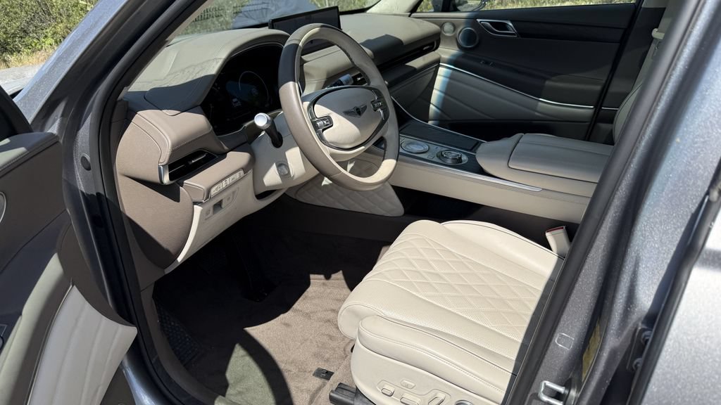 Used 2021 Genesis GV80 3.5T w/ Prestige Package 07 AWD/4WD image 3