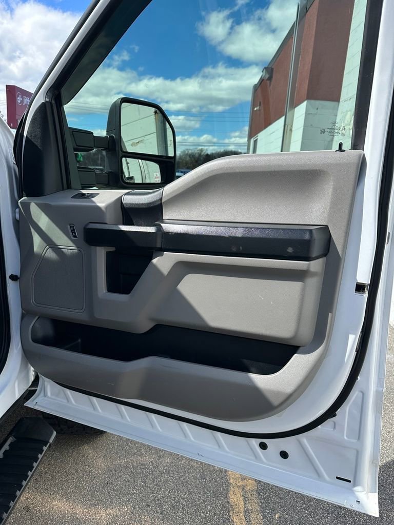 Used 2020 Ford F250 XL w/ Power Equipment Group image 24