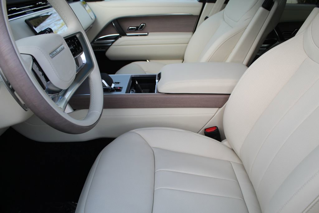 New 2026 Land Rover Range Rover SE image 19