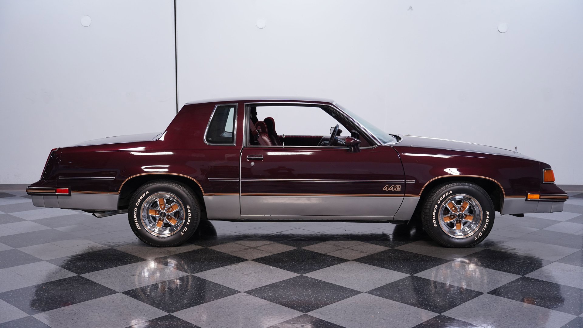 Used 1987 Oldsmobile Cutlass Supreme Salon image 12