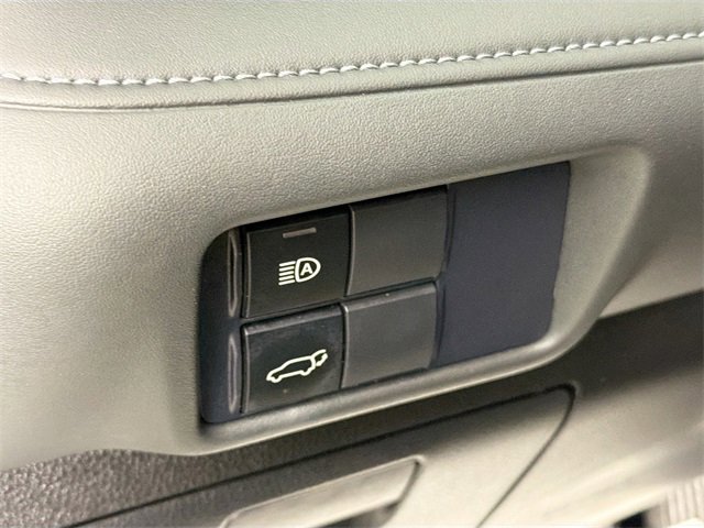 Used 2021 Toyota Highlander LE image 10