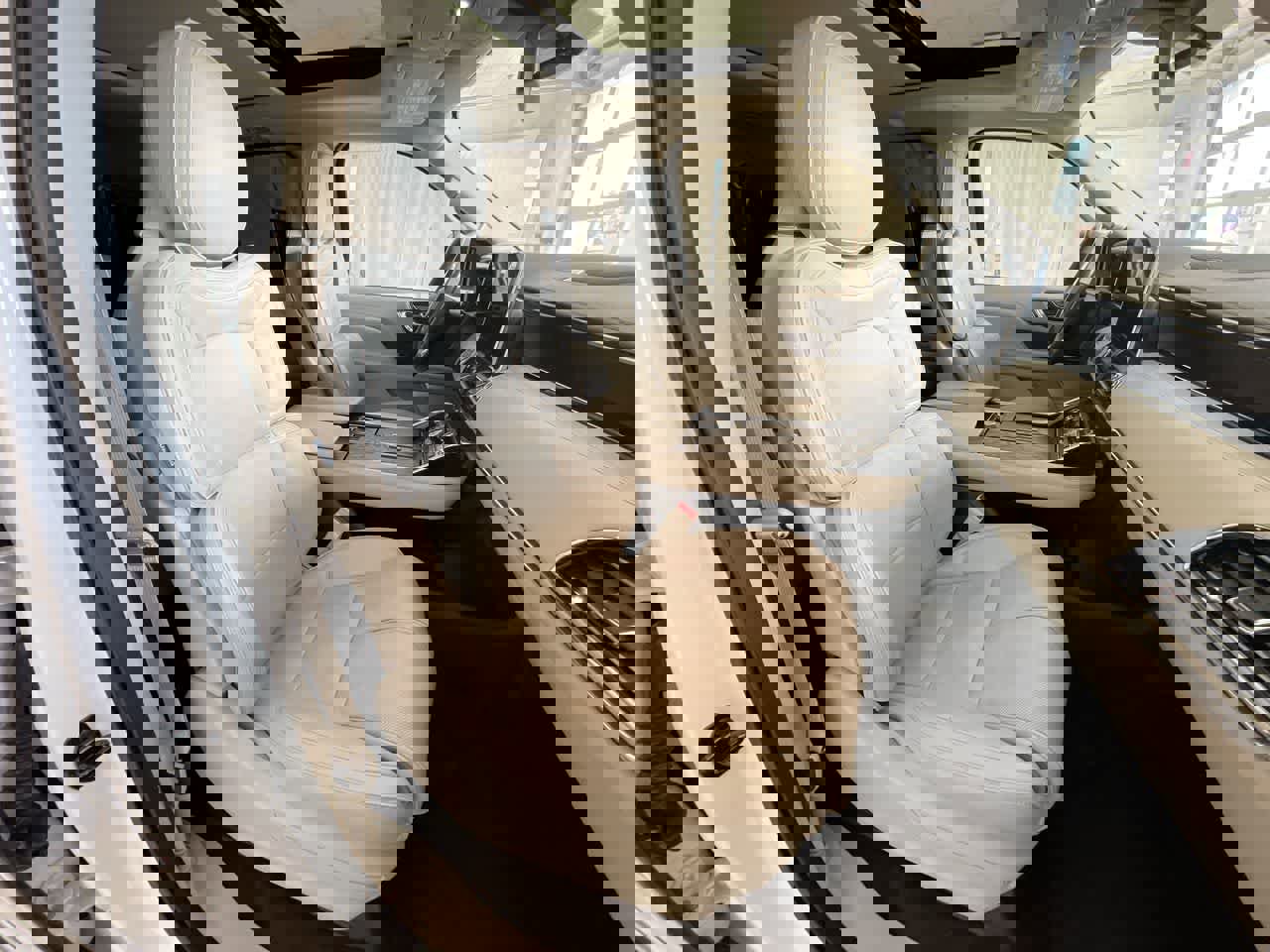 Used 2019 Lincoln Navigator L Reserve AWD/4WD image 26